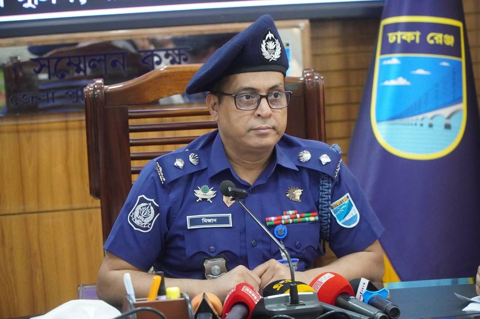 আইন শৃঙ্খলা পরিস্থিতি স্বাভাবিক রেখে পাঁচটি বড় উৎসব শান্তিপূর্ণভাবে সম্পন্ন হওয়ায় সর্বমহলে প্রশংসিত পুলিশ সুপার মোঃ মিজানুর রহমান মুন্সী